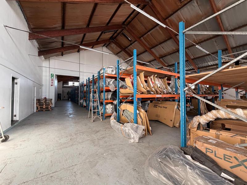To Let Commercial Property for Rent in North End Eastern Cape